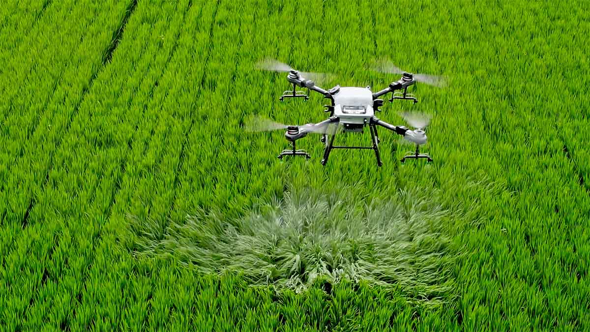 The TopXGun FP200 agriculture drone boasts a powerful sprayer that can cover large areas quickly and effectively, making it an essential tool for modern farming practices.
