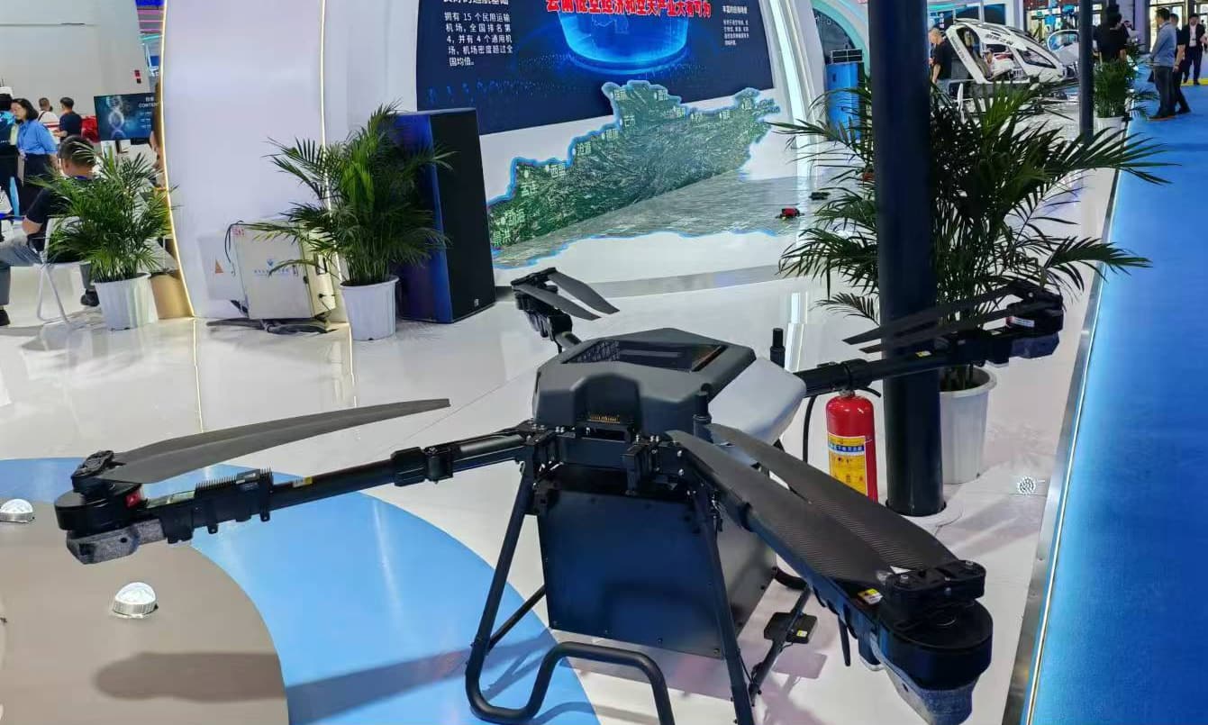 Topxgun brilha na 8ª exposição China-Sul da Ásia com produtos aéreos de baixa altitude